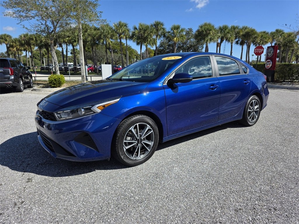 2024 Kia Forte LXS photo 3