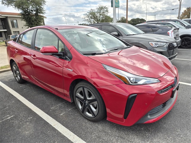 2019 Toyota Prius XLE's photo