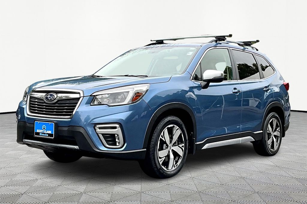 2021 Subaru Forester Touring photo 3