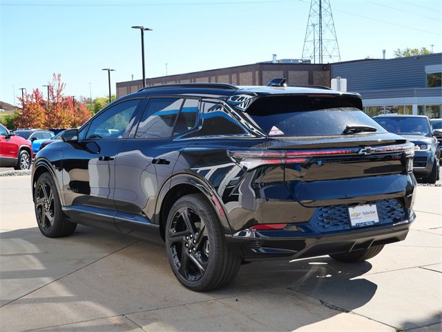 2026 Chevrolet Equinox EV 3RS photo 4