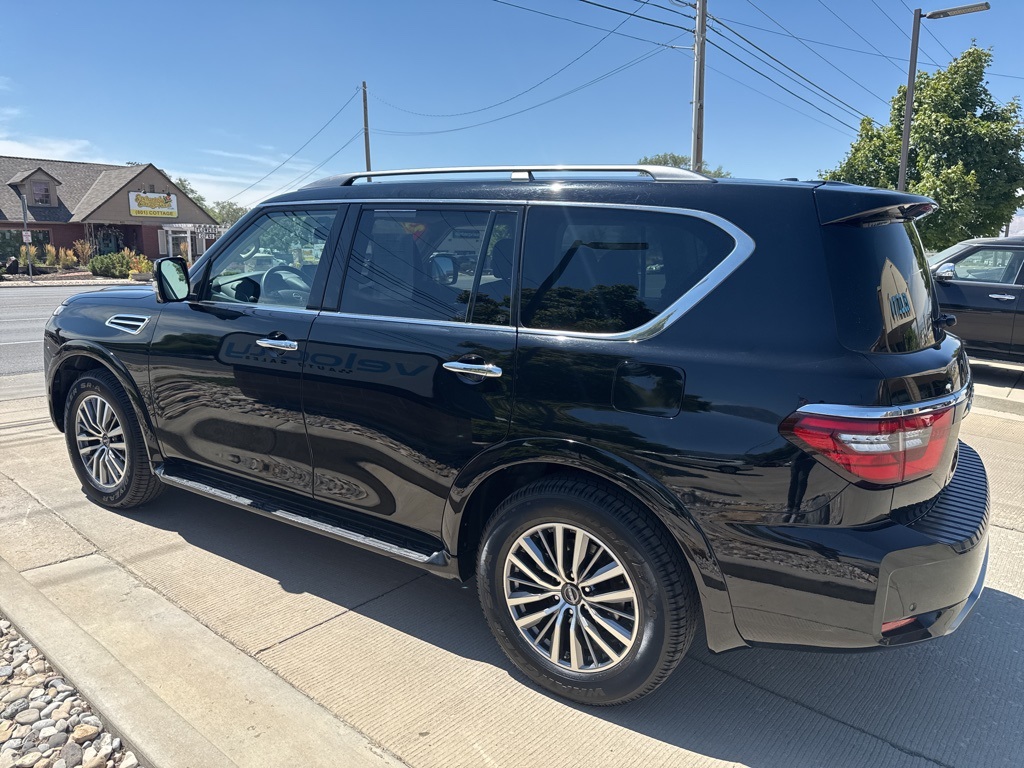 2023 Nissan Armada SL photo 4