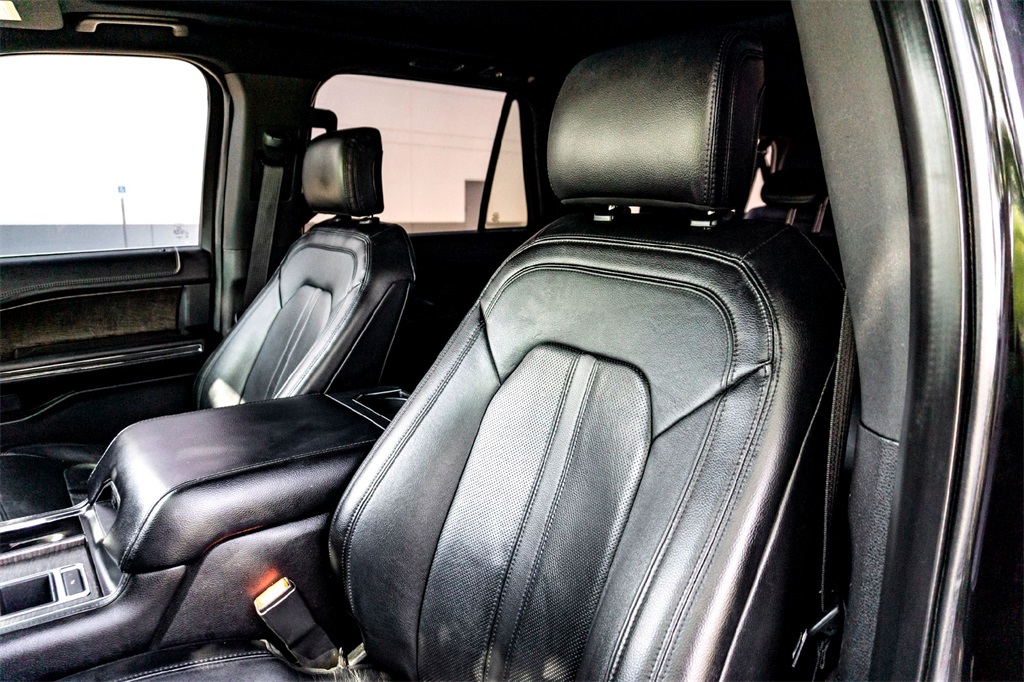 2019 Ford Expedition MAX Limited photo 12