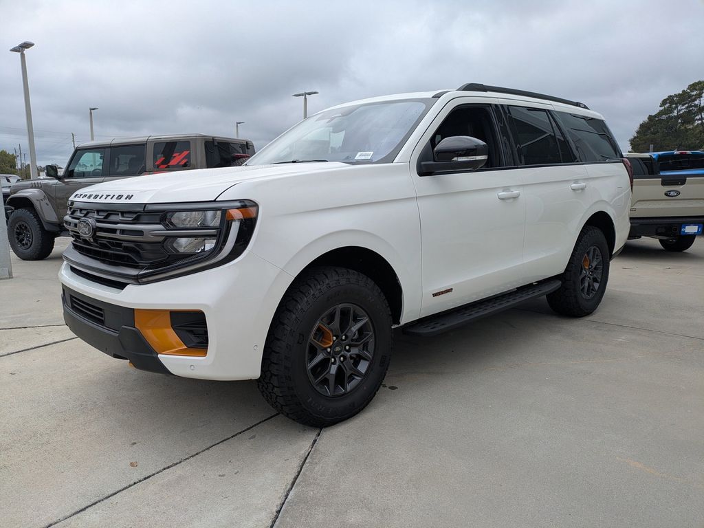 2025 Ford Expedition photo 7