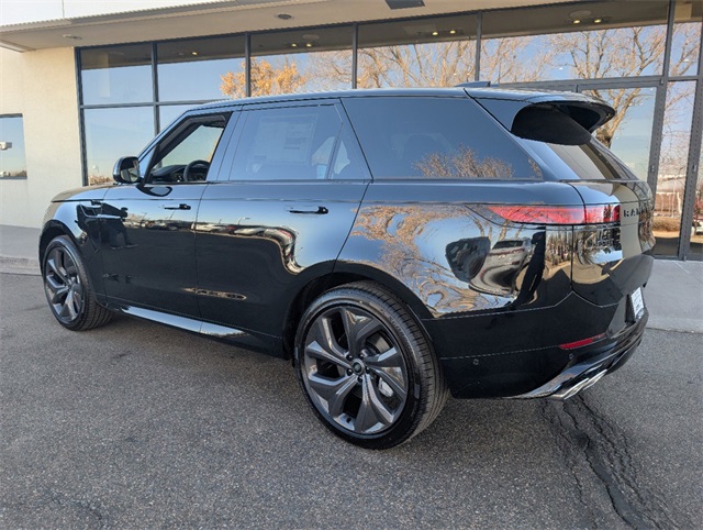 2025 Land Rover Range Rover Sport SE photo 3