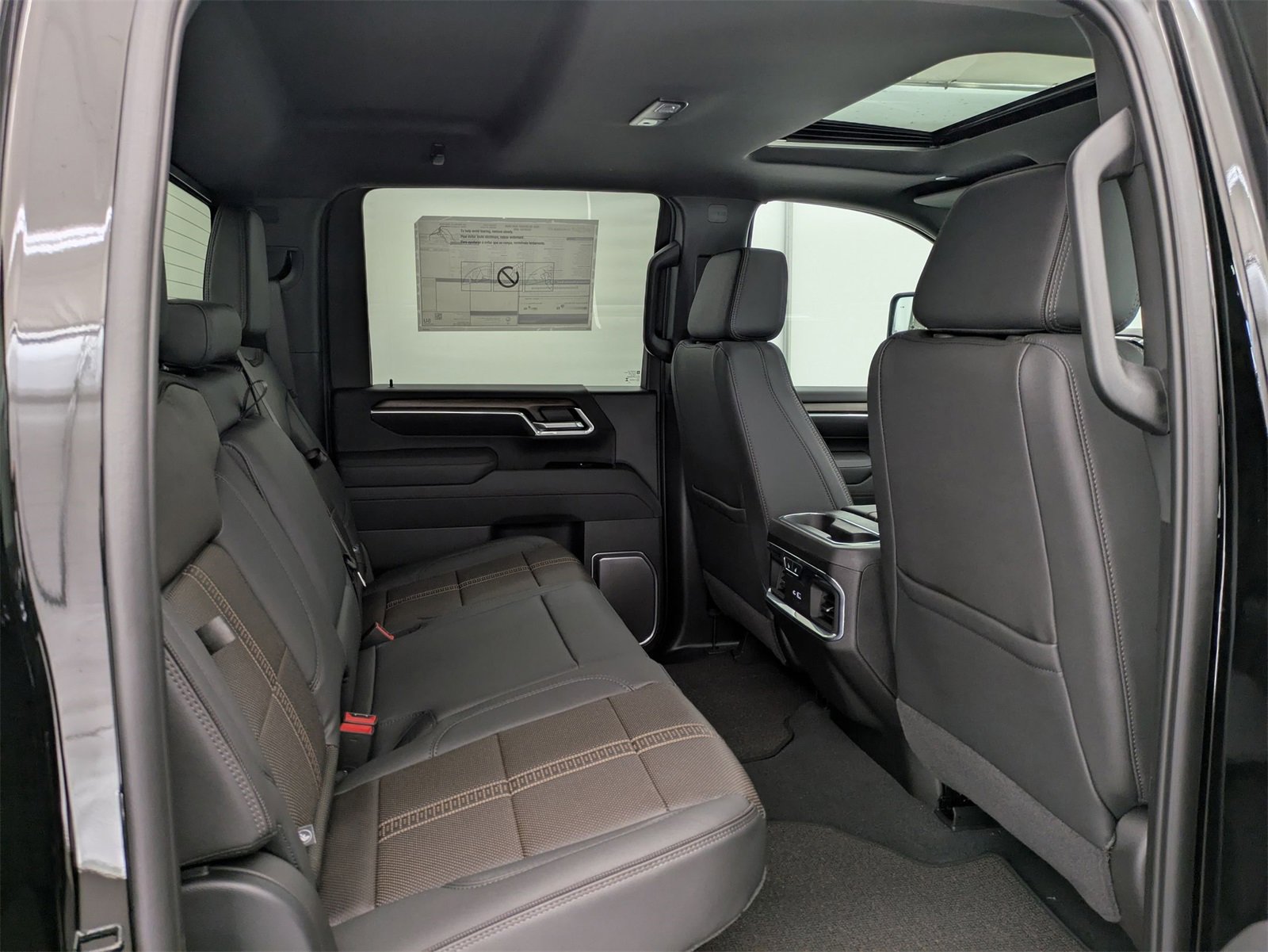2025 Chevrolet Silverado 3500HD High Country photo 19