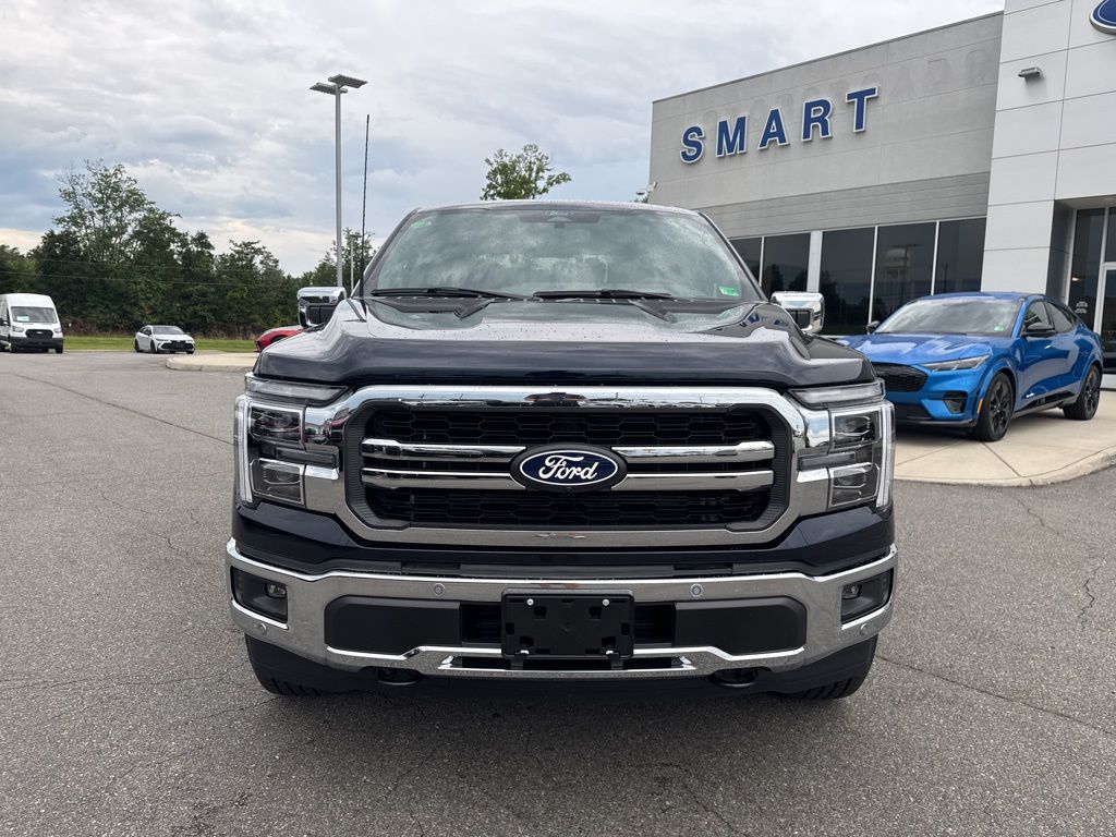 2025 Ford F-150 Lariat photo 10
