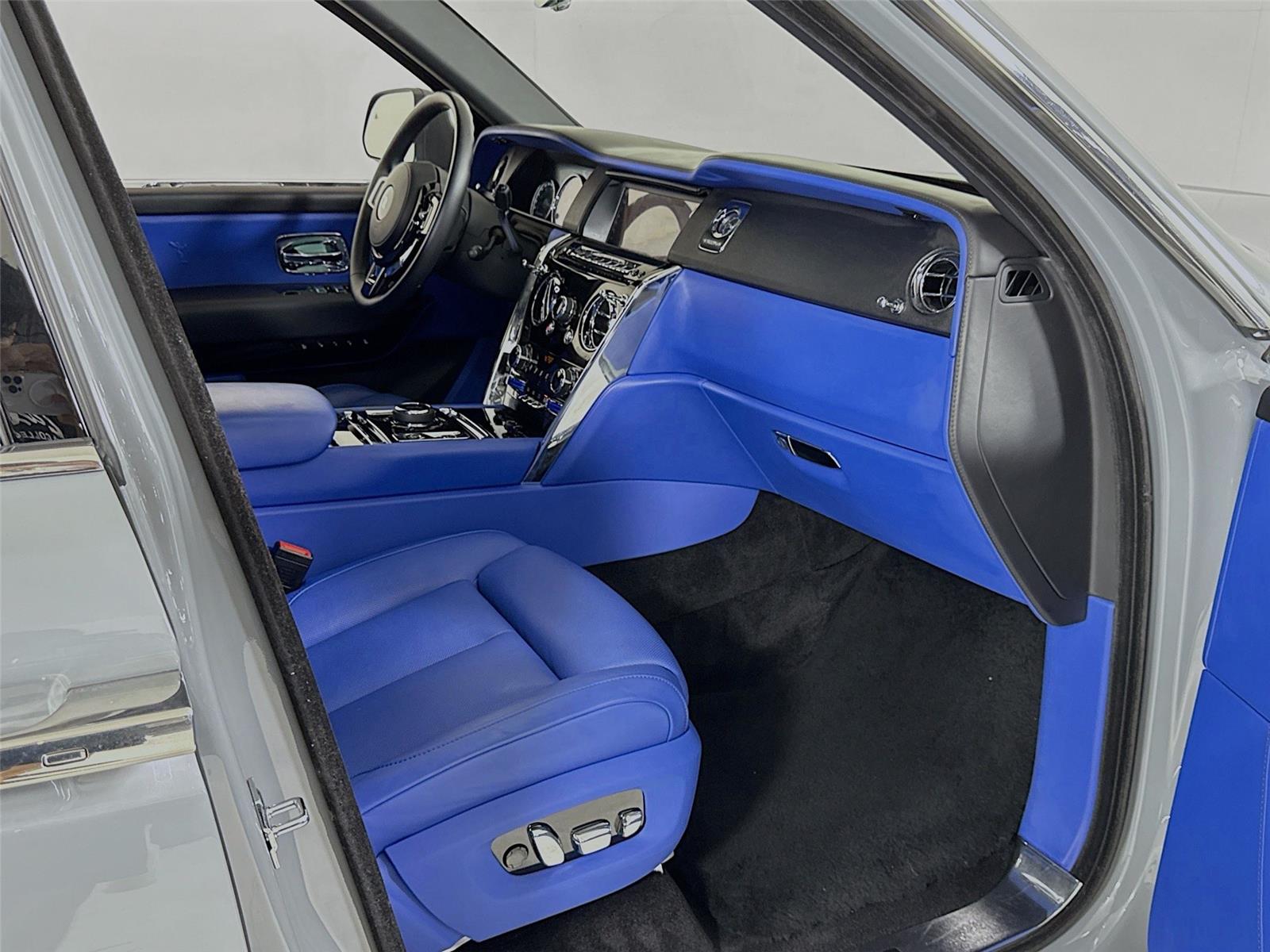 2023 Rolls Royce Cullinan RR31 photo 30