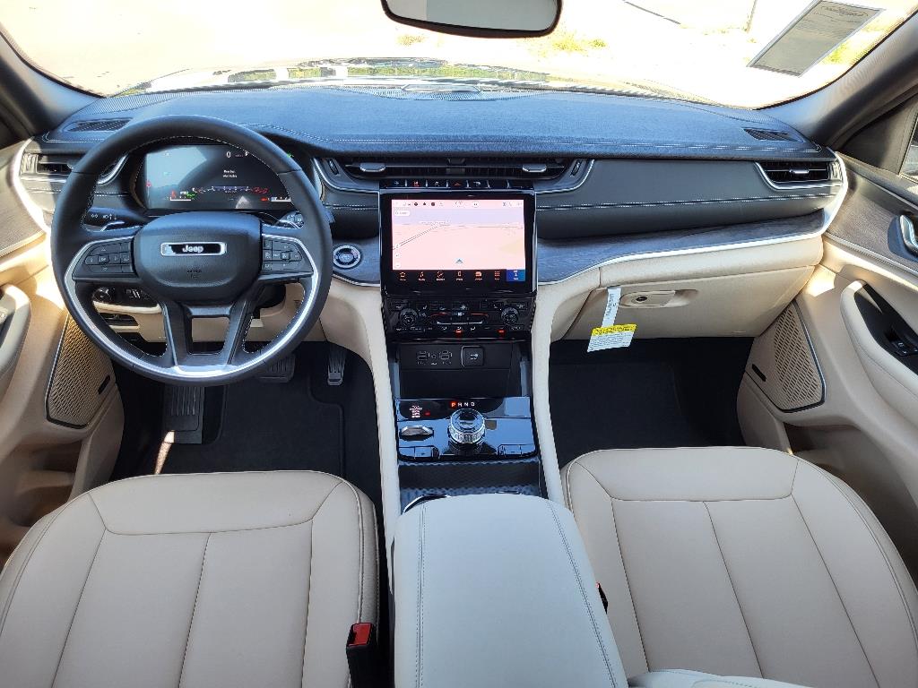 2024 Jeep Cherokee 4xe photo 29