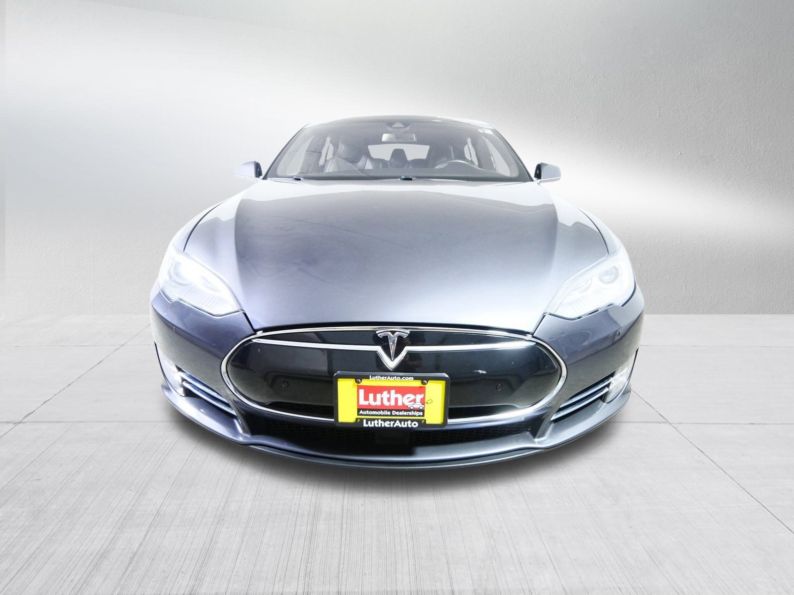 Used 2014 Tesla Model S S with VIN 5YJSA1H27EFP66026 for sale in Golden Valley, MN