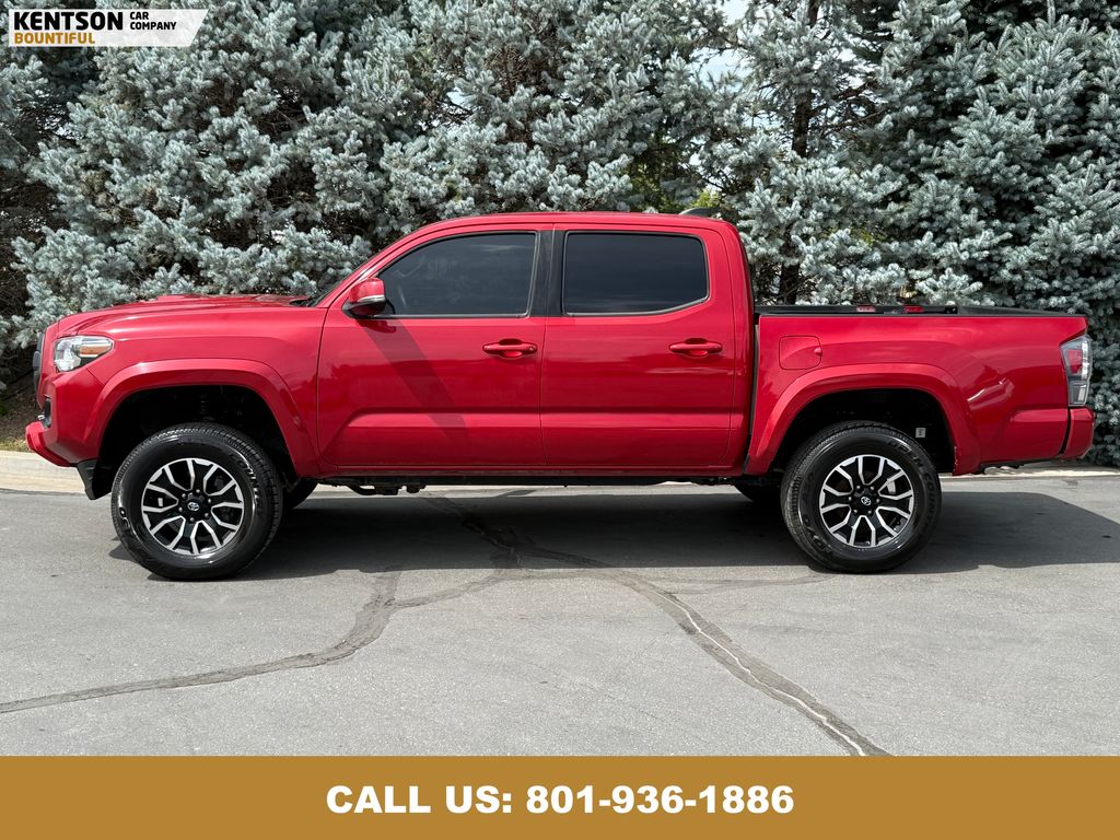 2021 Toyota Tacoma TRD Sport photo 4