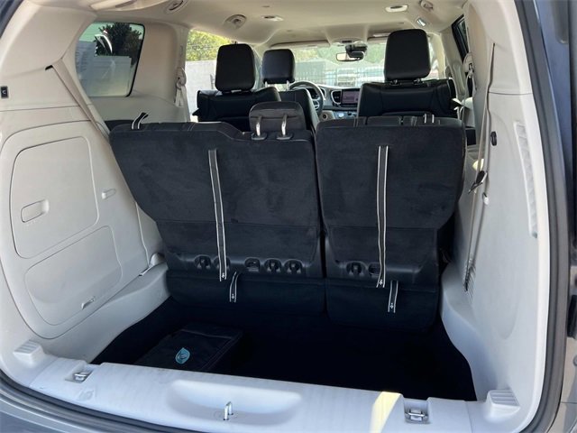 2022 Chrysler Pacifica Hybrid Touring L photo 10
