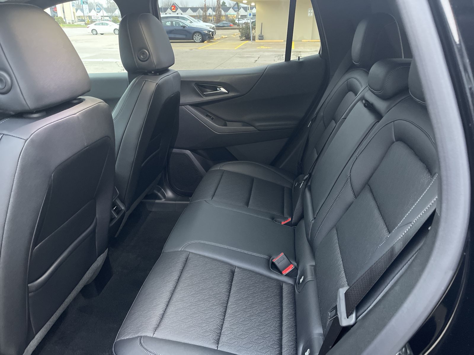 2026 Chevrolet Equinox LT photo 4