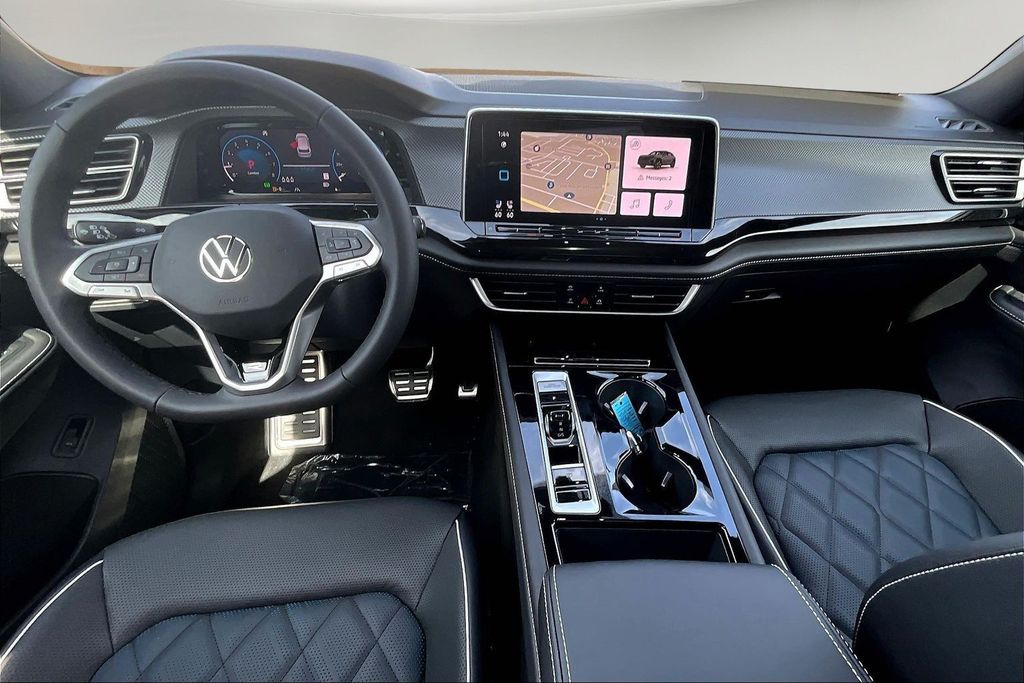 2026 Volkswagen Atlas Cross Sport SEL Premium R-Line photo 2