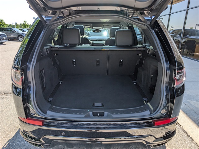 2024 Land Rover Discovery Sport SE photo 6