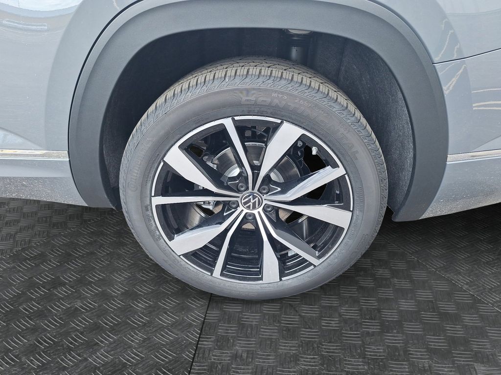 2025 Volkswagen Atlas SEL Premium R-Line photo 13