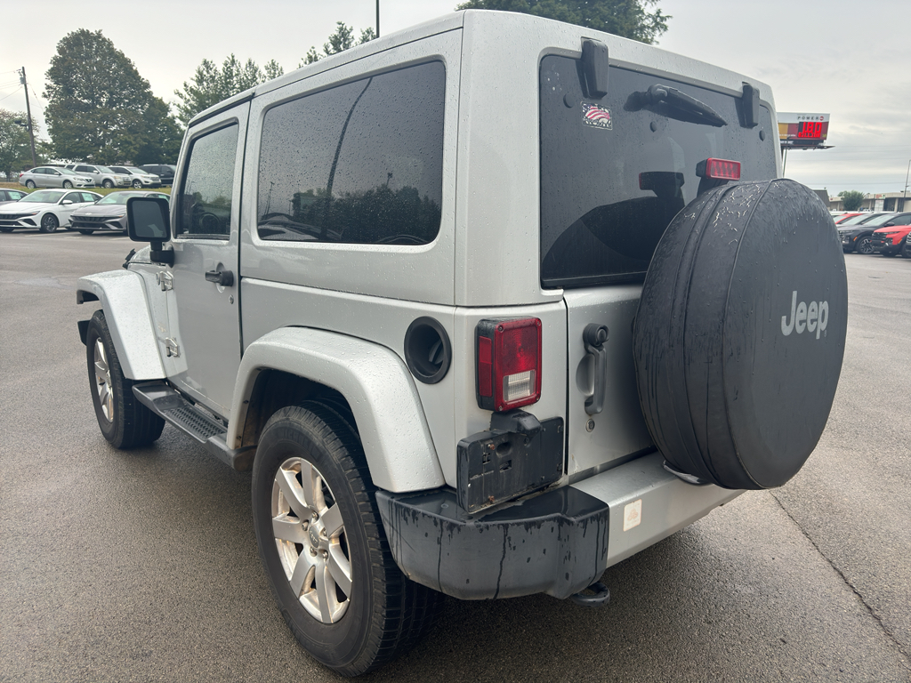 2012 Jeep Wrangler Sahara photo 5