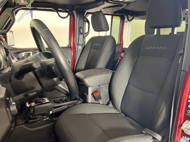 2021 Jeep Wrangler Unlimited Sahara photo 17