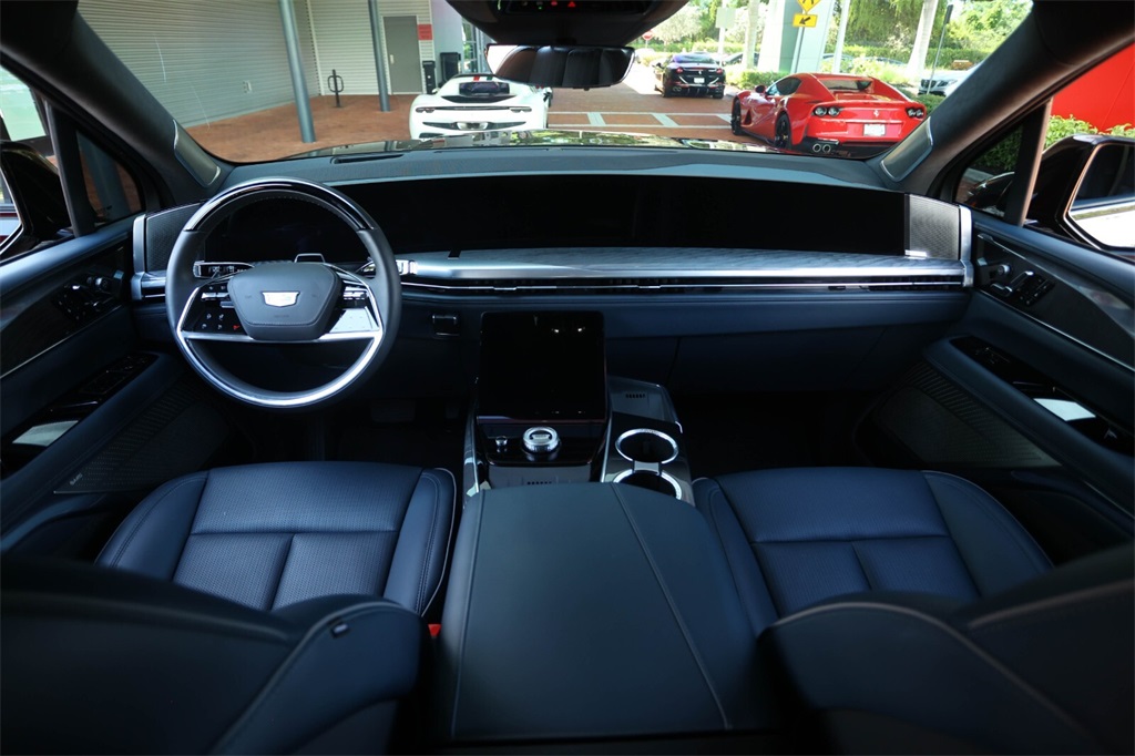 2025 Cadillac Escalade IQ Sport photo 38