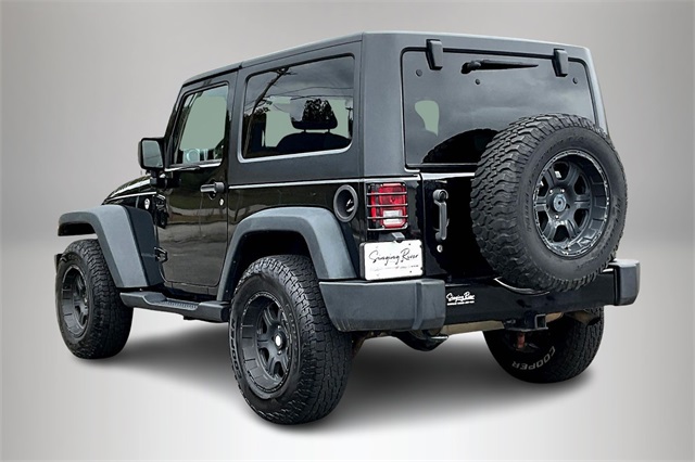 2015 Jeep Wrangler Willys Wheeler photo 4