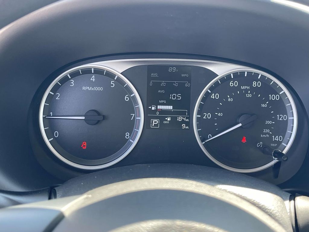 2025 Nissan Kicks Play S photo 24