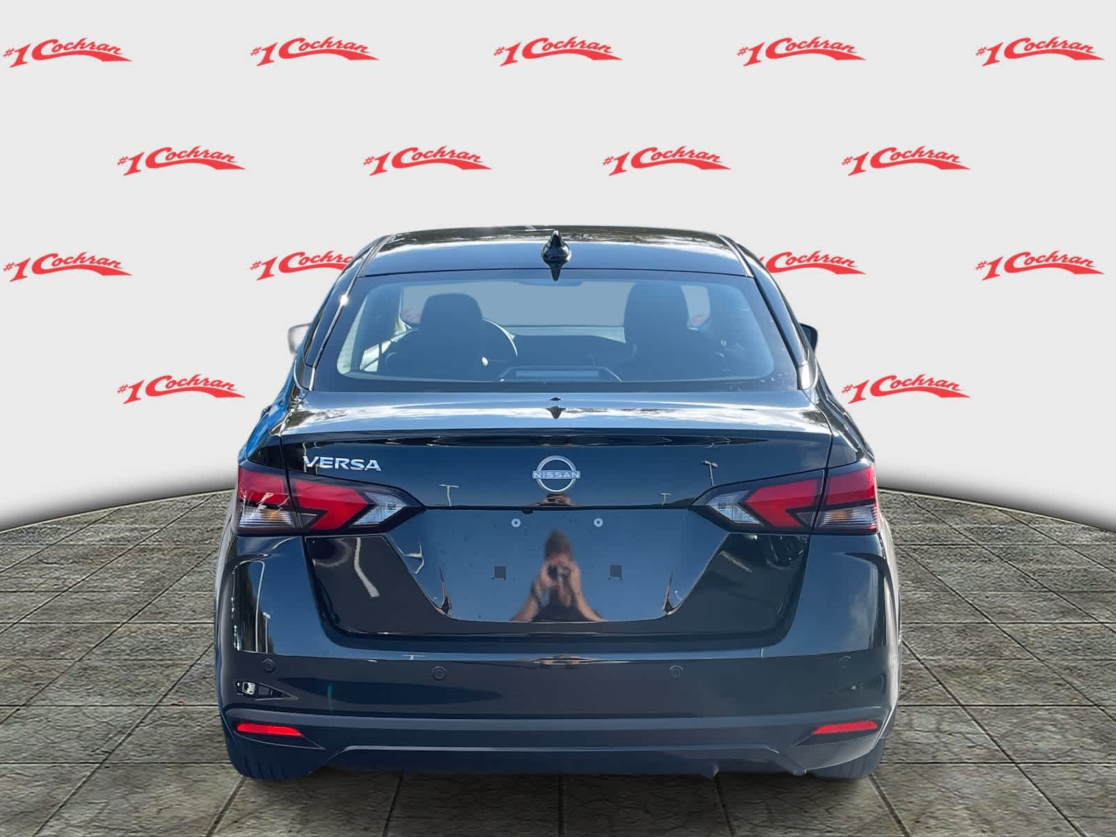 2025 Nissan Versa 1.6 SV photo 3
