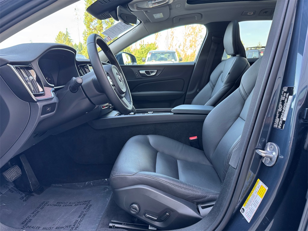 2024 Volvo V60 Cross Country B5 Plus photo 20
