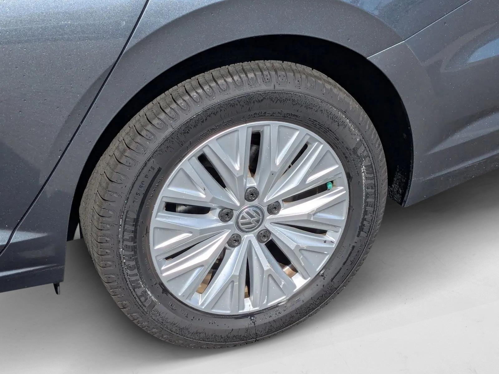 2019 Volkswagen Jetta SE R-Line photo 20