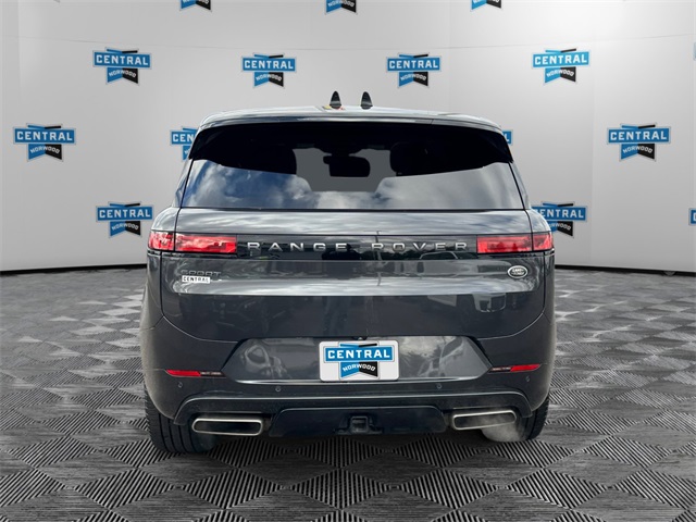 2023 Land Rover Range Rover Sport SE photo 4