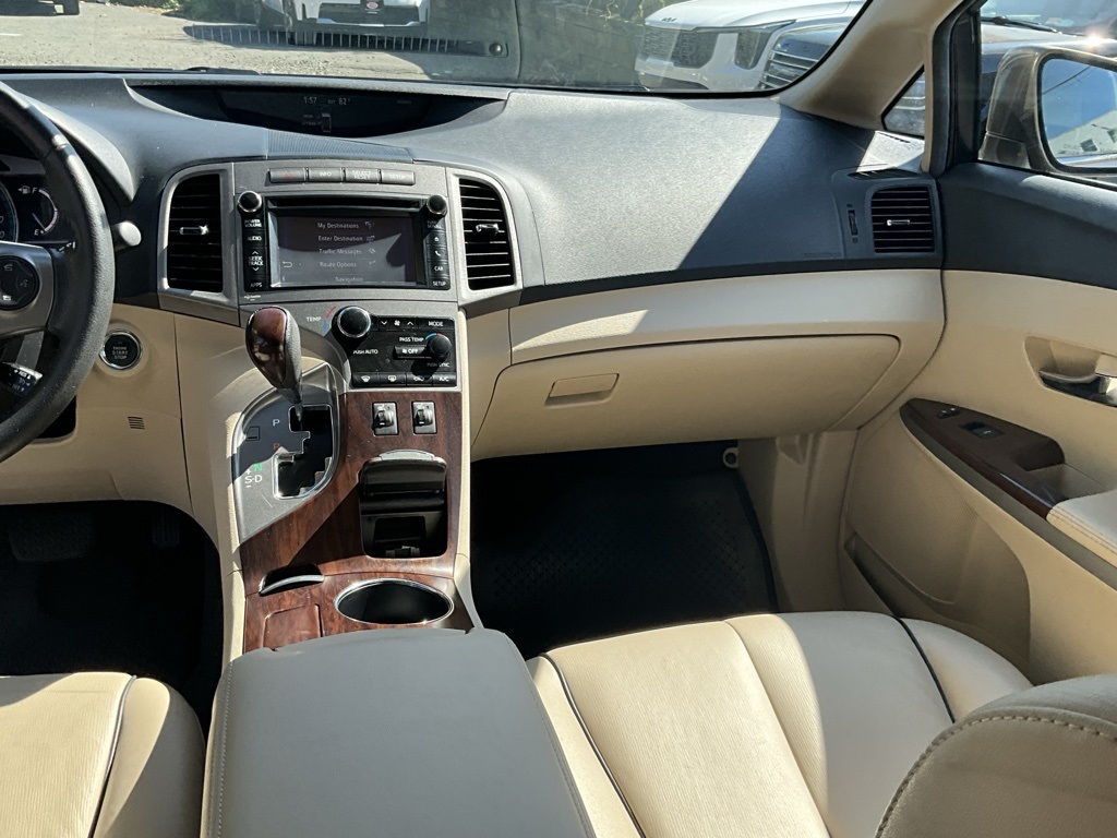 2013 Toyota Venza LE photo 28