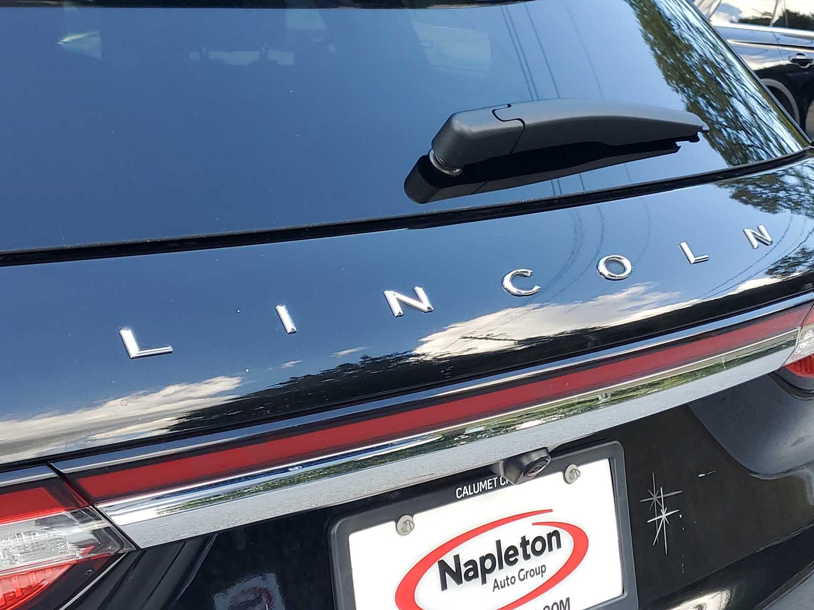 2022 Lincoln Corsair Standard photo 3