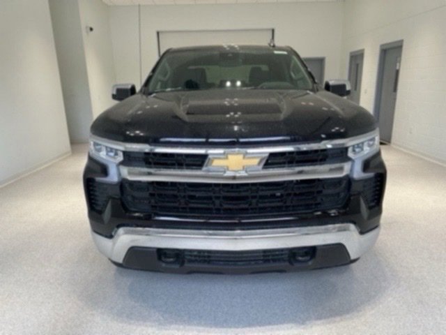 2025 Chevrolet Silverado 1500 LT photo 2