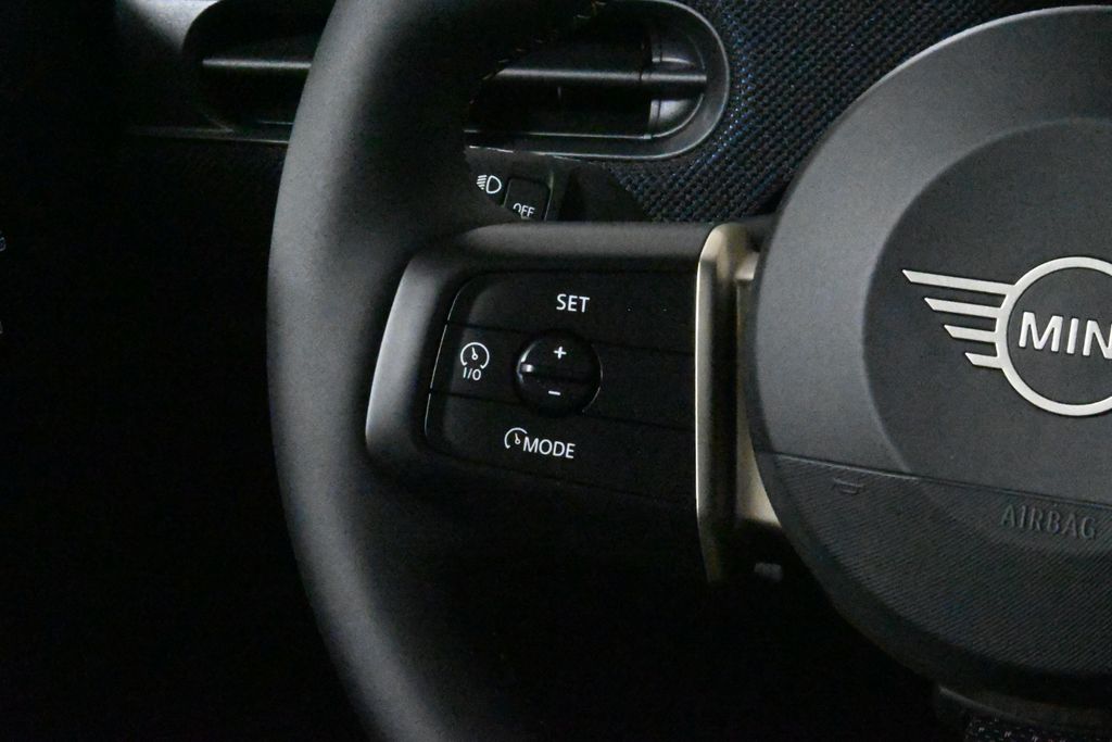 2025 Mini Cooper Hardtop Signature photo 14