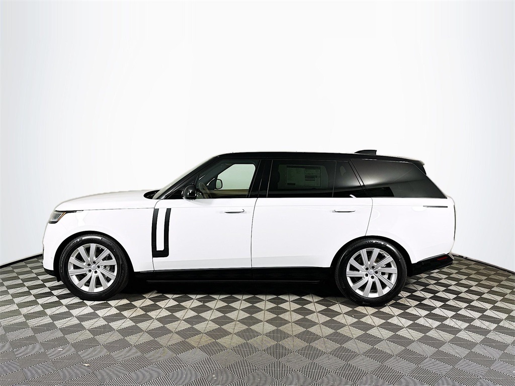 2025 Land Rover Range Rover SE photo 6