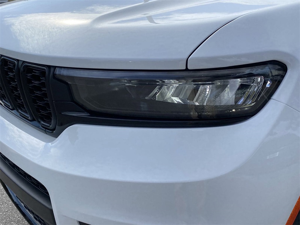 2025 Jeep Grand Cherokee Altitude X photo 10