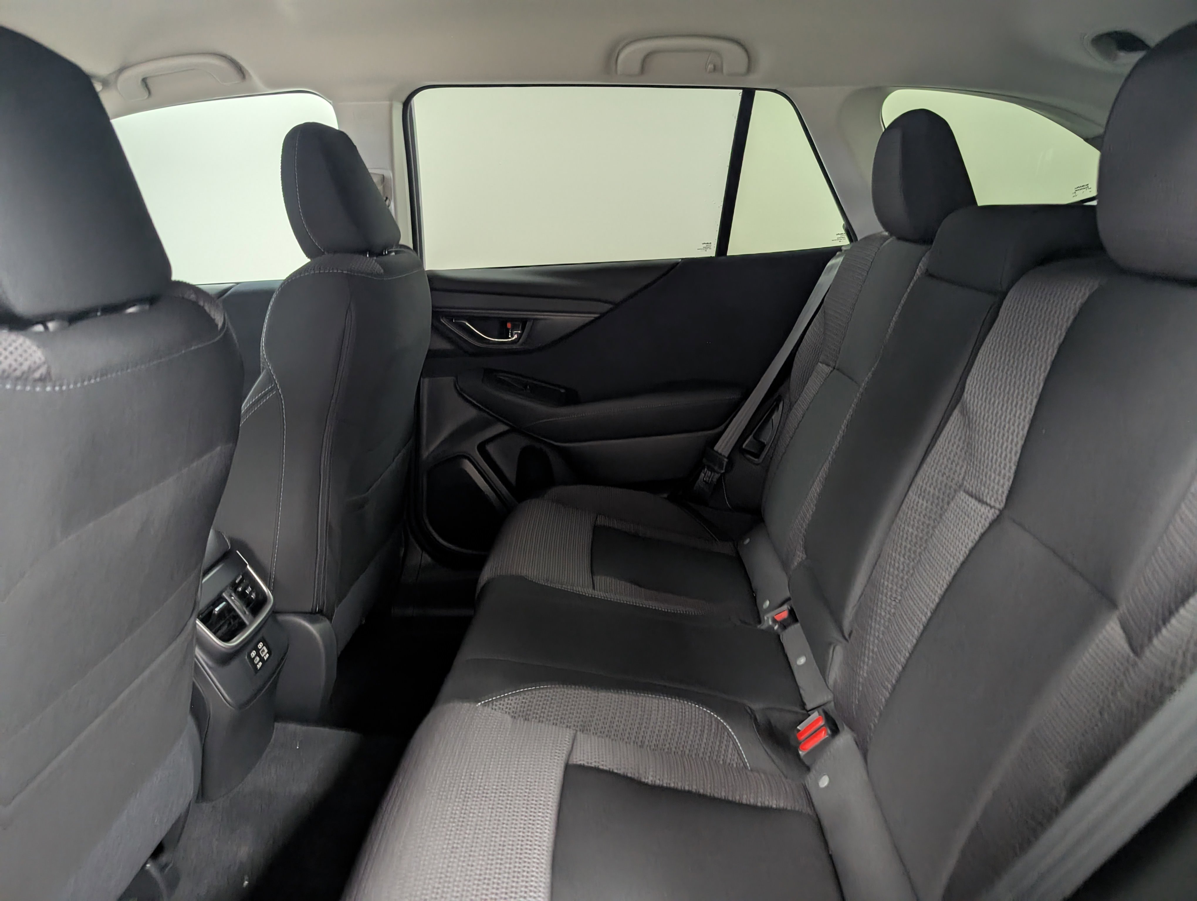 2025 Subaru Outback Premium photo 2