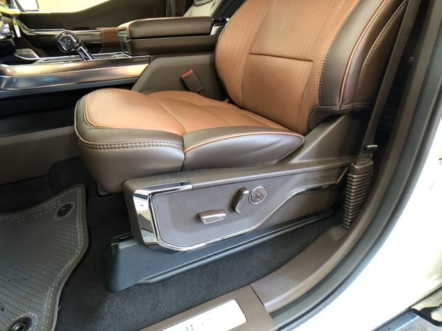 2025 Ford F-150 King Ranch photo 12