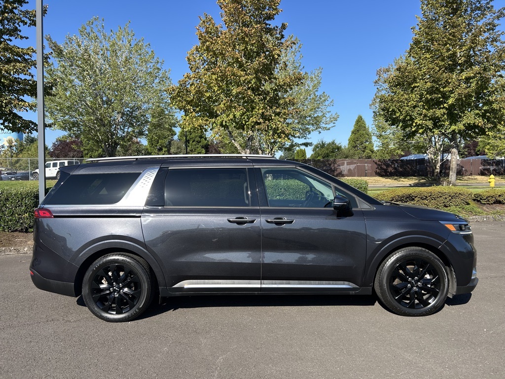 2024 Kia Carnival SX photo 3