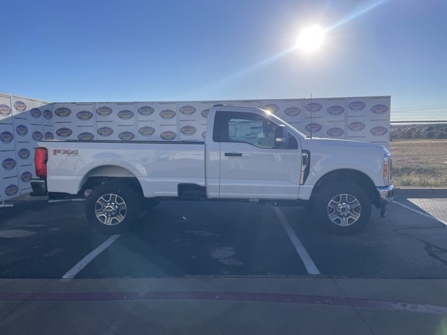 2025 Ford F-250 Super Duty XL's photo
