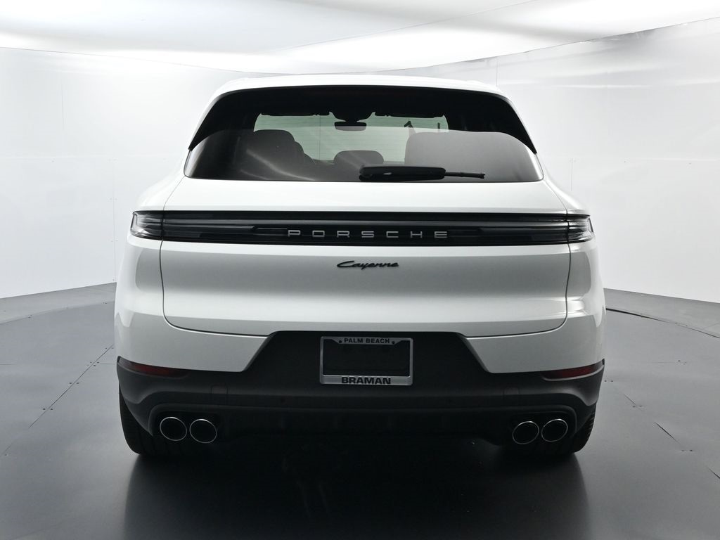 2026 Porsche Cayenne photo 11
