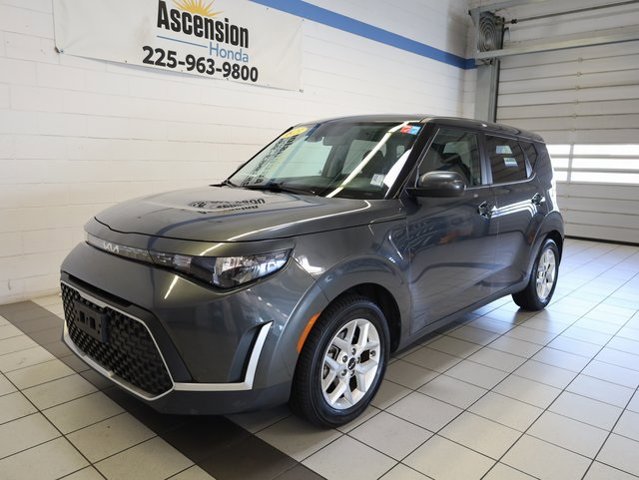2023 Kia Soul LX photo 2