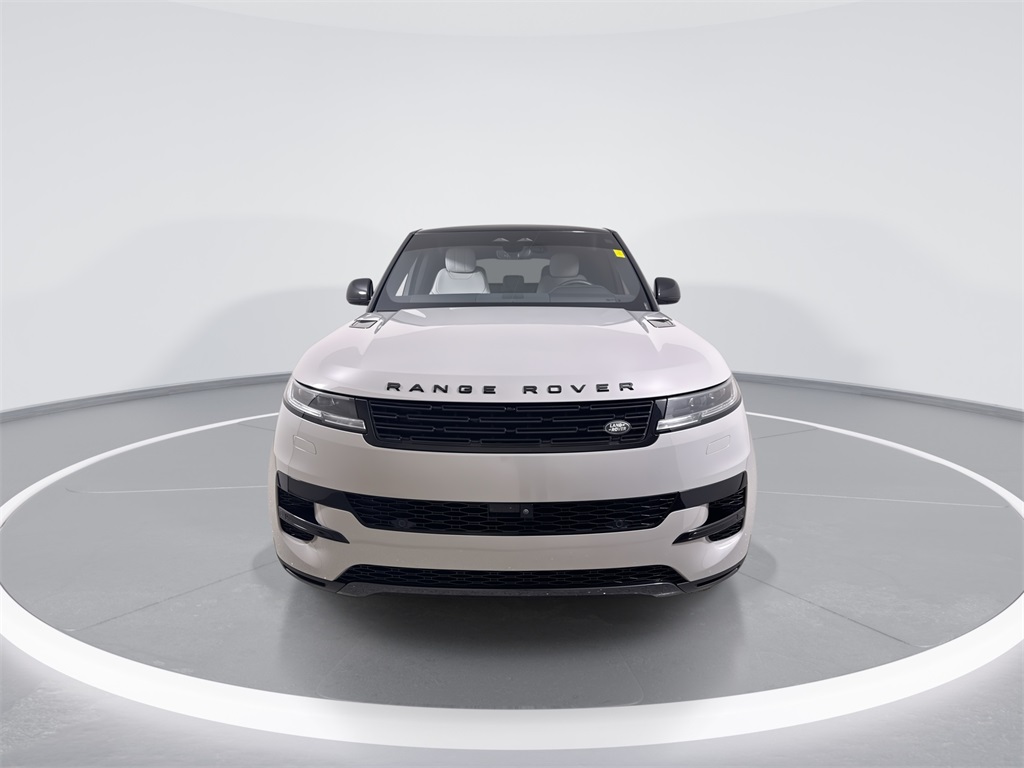 2024 Land Rover Range Rover Sport P360 SE photo 3