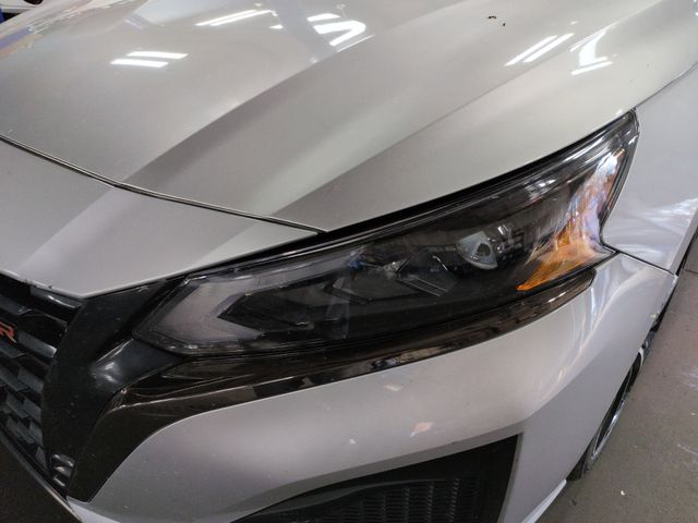 2024 Nissan Altima SR photo 4