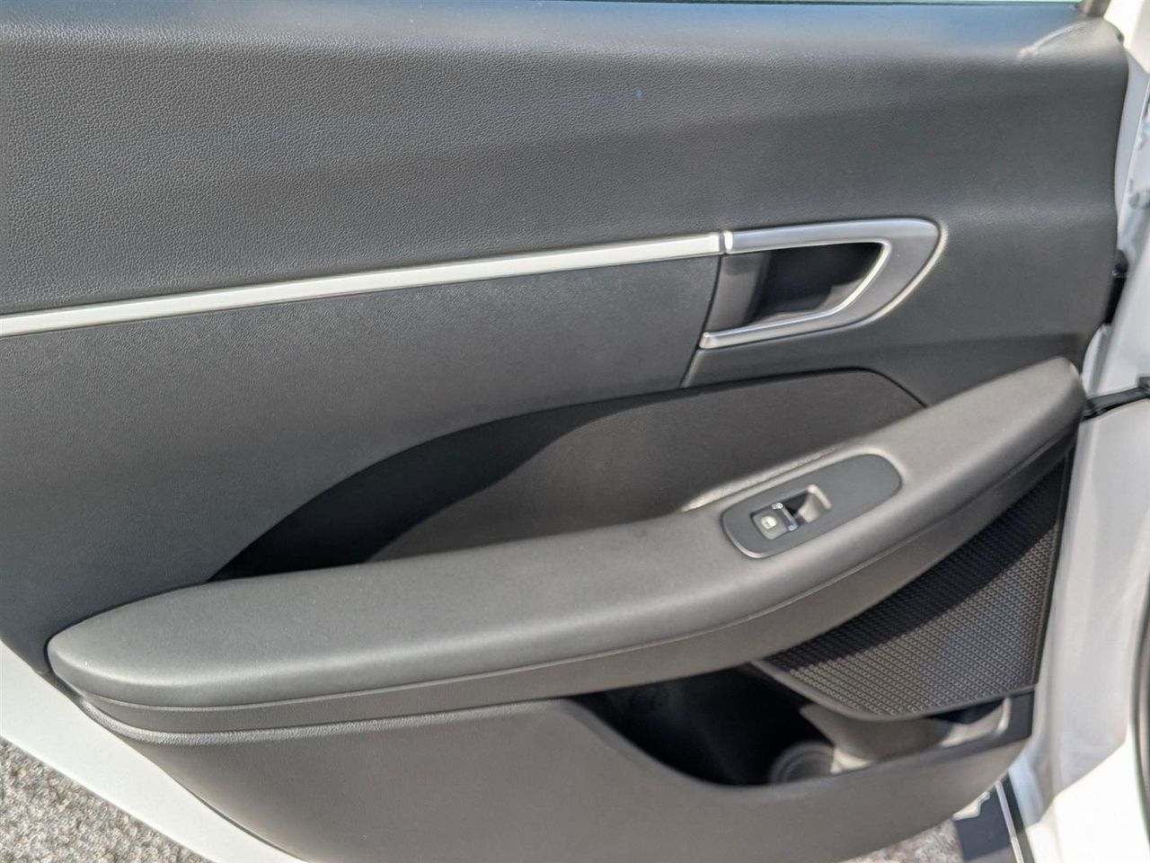 2025 Hyundai Sonata SE photo 24