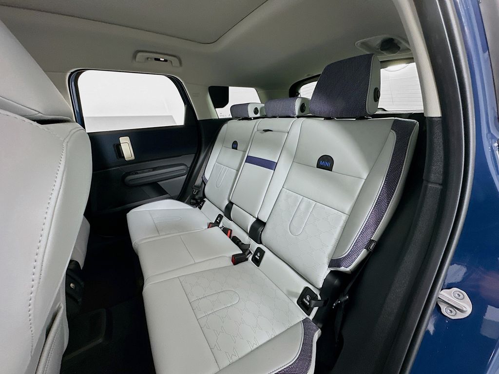 2025 Mini Countryman S ALL4 photo 17