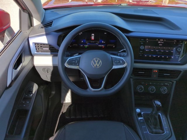 2022 Volkswagen Taos SE photo 14