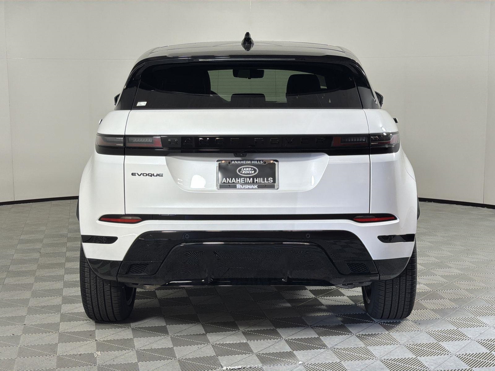 2026 Land Rover Range Rover Evoque Dynamic SE photo 4