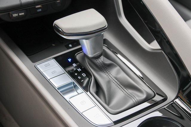 New 2025 White Hyundai SEL Sport image 15