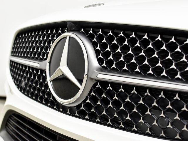 2025 Mercedes Benz CLA 250 photo 4