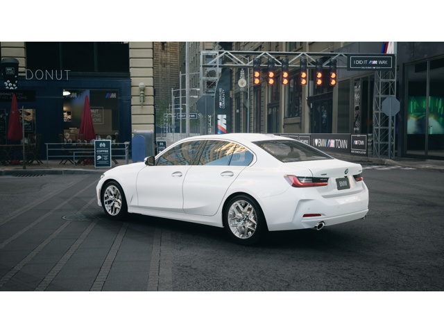 2025 Bmw 330i xDrive photo 2