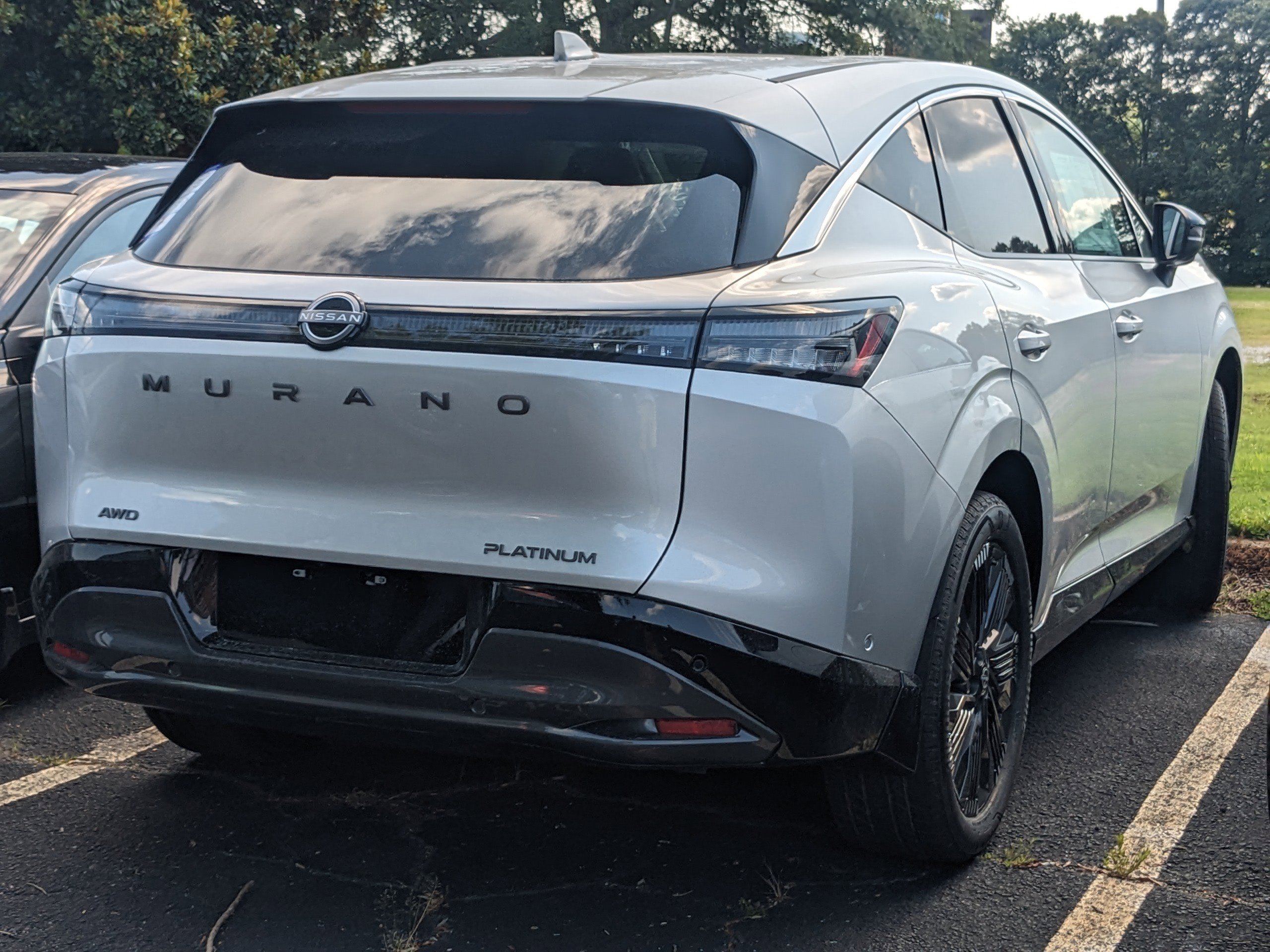 2025 Nissan Murano Platinum photo 2